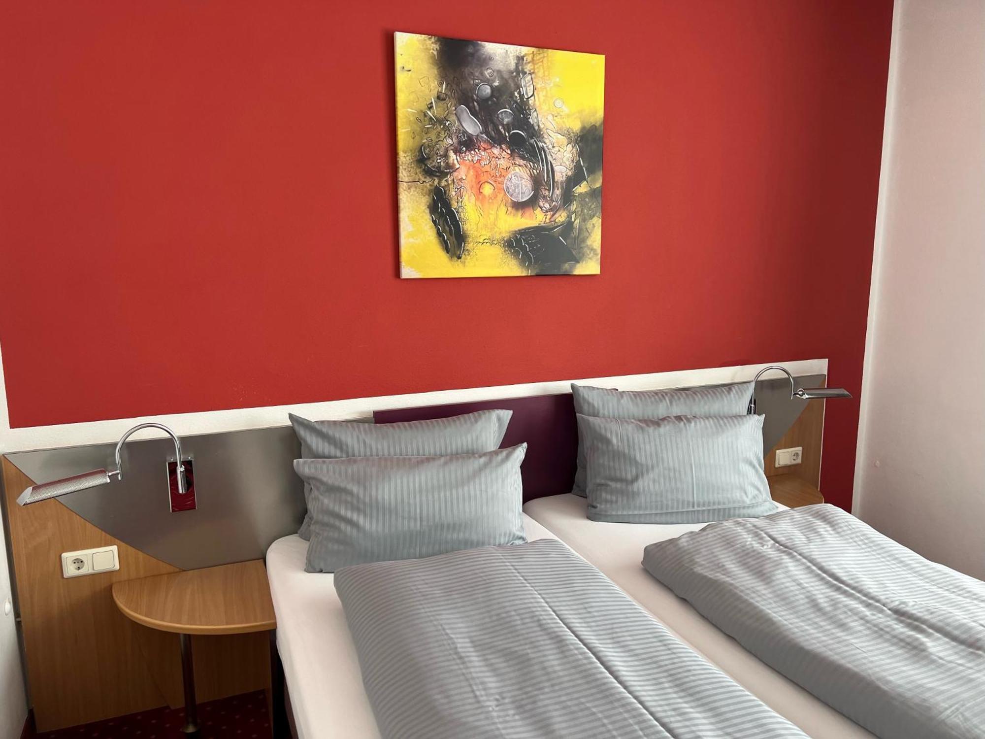 Hotel Konradp Holzkirchen Holzkirchen  Kültér fotó